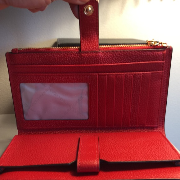 Flash Sale💥💥Michael Kors wallet/wristlet. Beautiful red!!!! Price firm - Picture 10 of 16